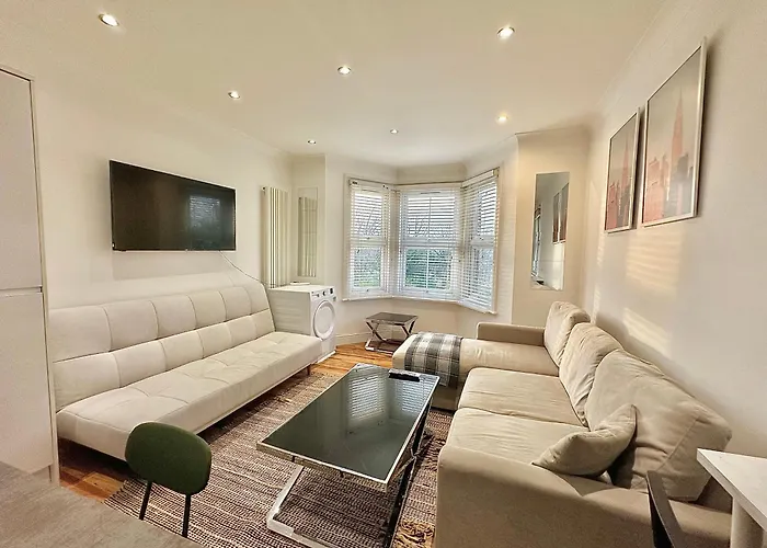 Clapham Apartment