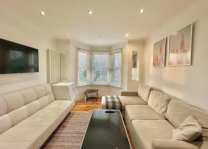 Clapham Apartment